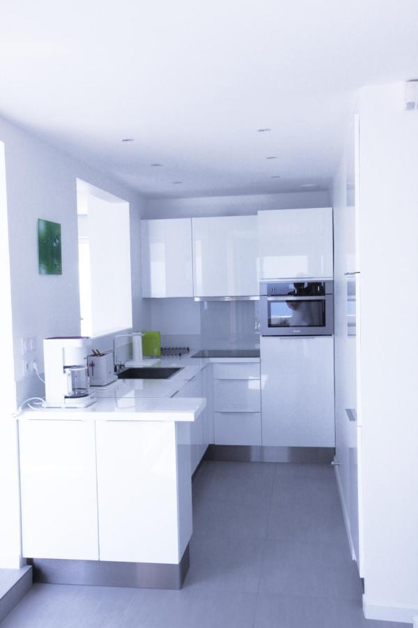 Design Apartment - Pool, Large Terrace And Panoramic Views Of Mediterranean 방돌 외부 사진